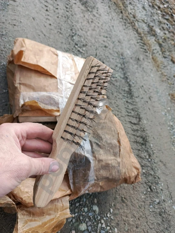 Продам щетки металлические 4х рядные. Доставка