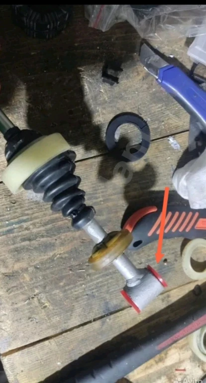 Втулки 2 штуки кулисы Рено Логан.