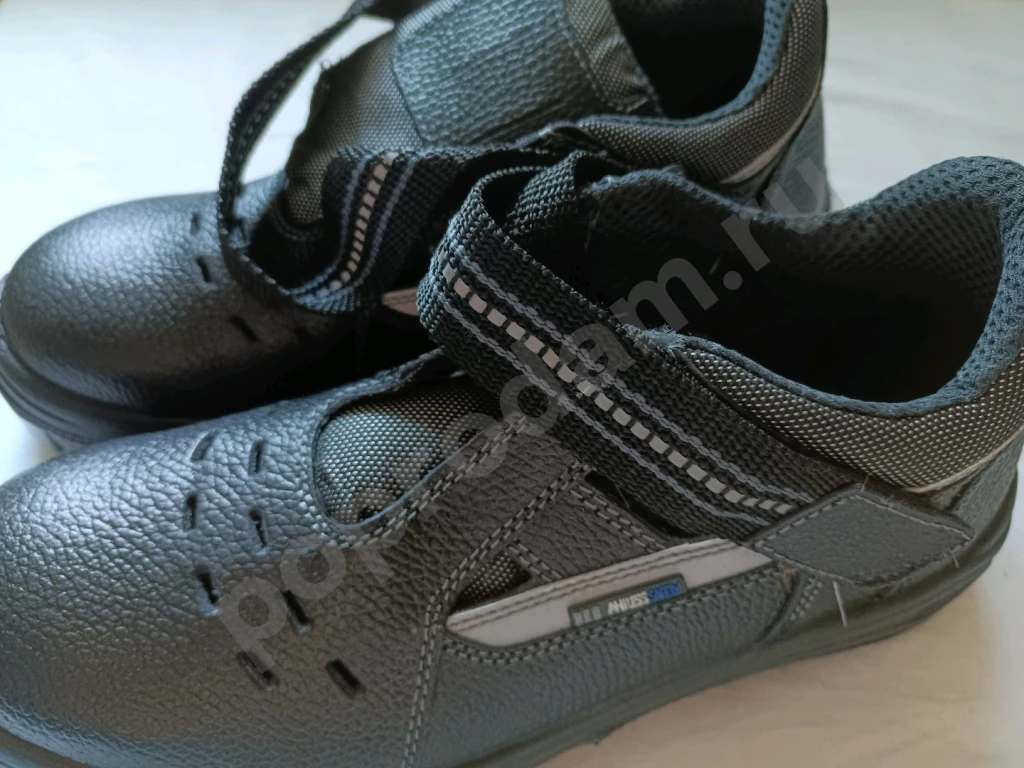 Полуботинки с перфорацией (сандалии)