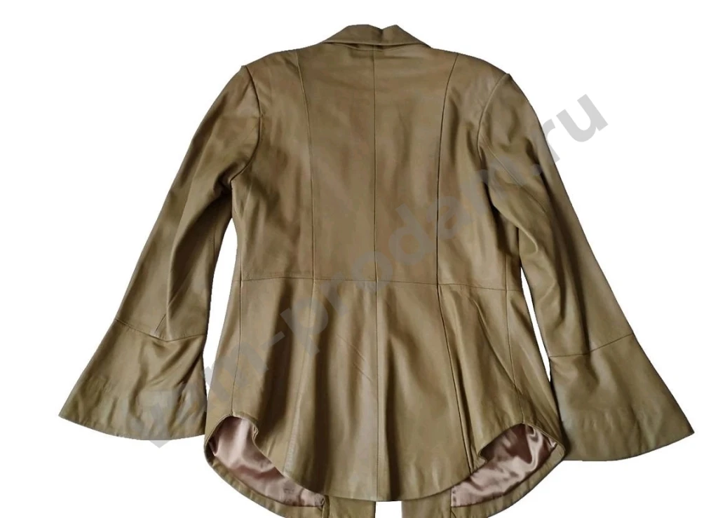 Кожаная куртка бежевая М 44 46 48 демисезонная.