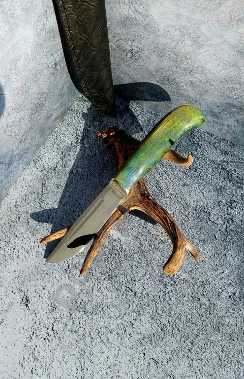 Нож ручной работы из стали Aus 10Co