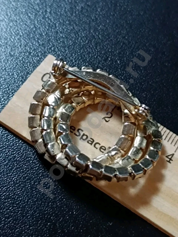 Брошь. Винтаж. Стекло.