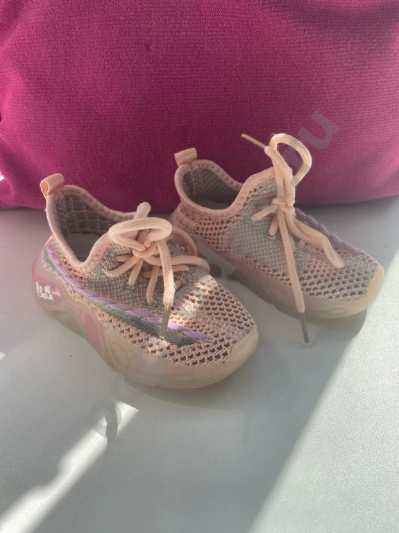 Кроссовки для девочки 22 размер