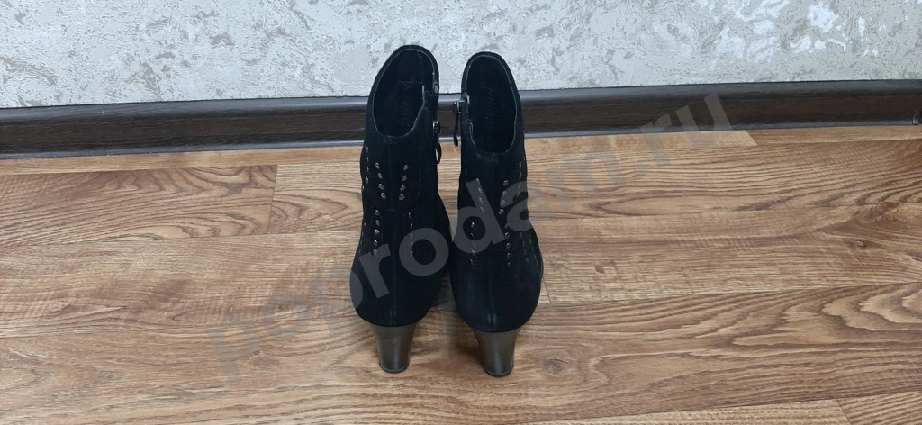 Полусапожки замшевые, демисезонные. НОВЫЕ! РАЗМЕР 38,5