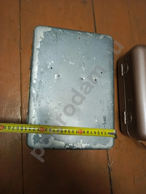 Ящик металлический  с застёжкой.Один новый другой бу состояние. Доставка