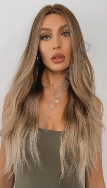 Парик русый длинный новый