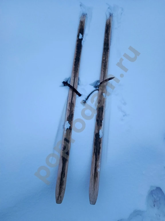 Лыжи учебные СССР с креплением. На этих лыжах удобно учиться кататься или ходить