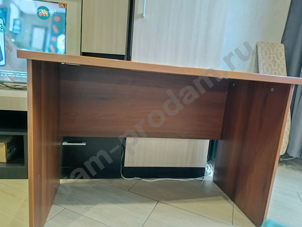 Стол офисный