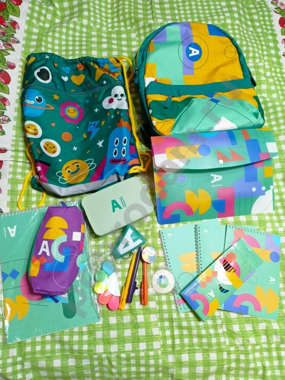 Рюкзак школьный с принадлежностями новый