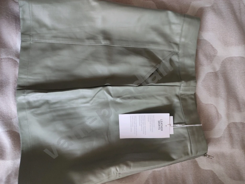 Оливковая прямая юбка из экокожи Gloria Jeans