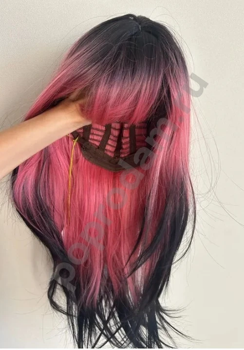 Парик розовый длинный новый