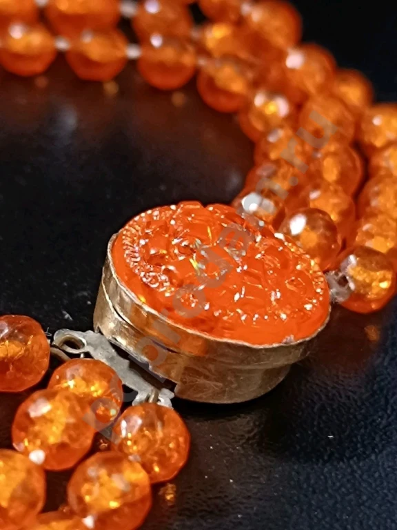 Бусы. Винтаж. Ранний пластик.