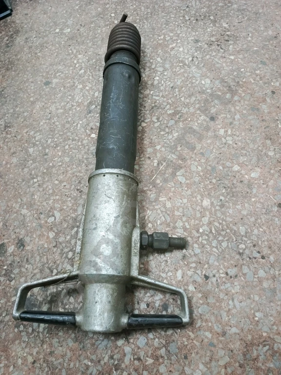 Новый пневмомолоток .Бетонолом отбойный пневматический молоток СССР 1986 г. в. Отбойник