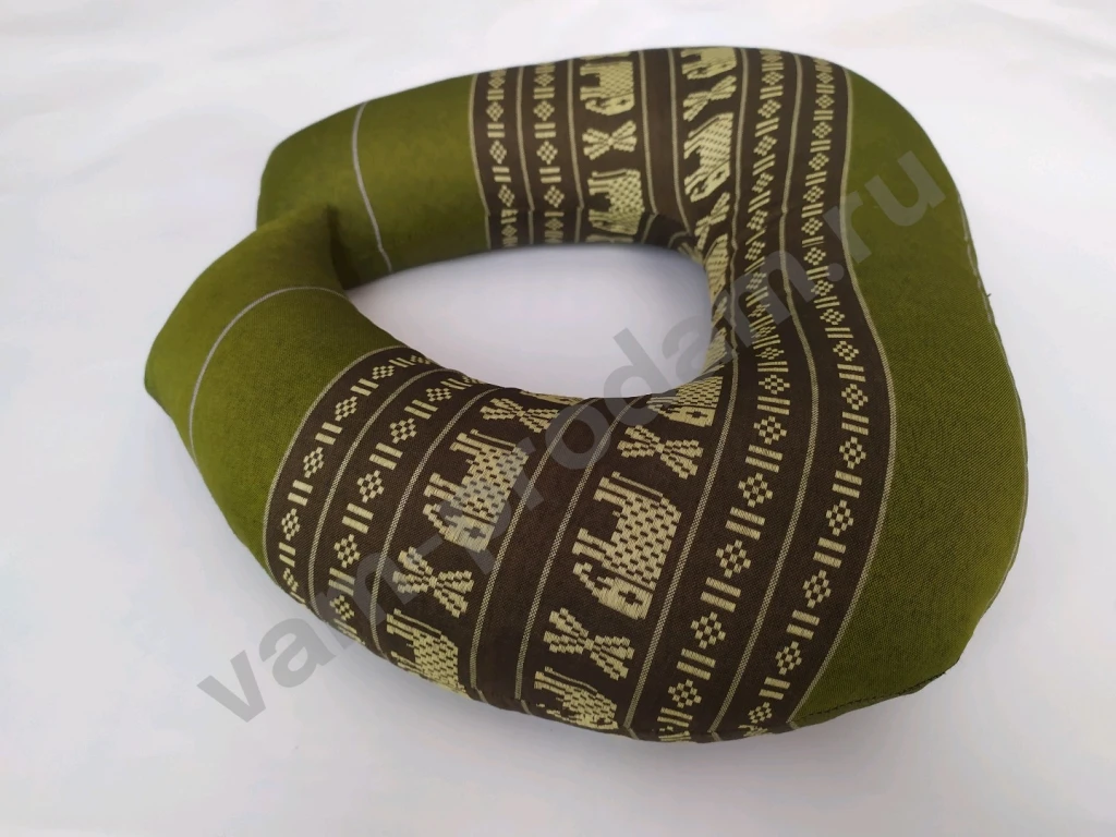 Подушка для шеи в самолетБ/у, состояние отличное.