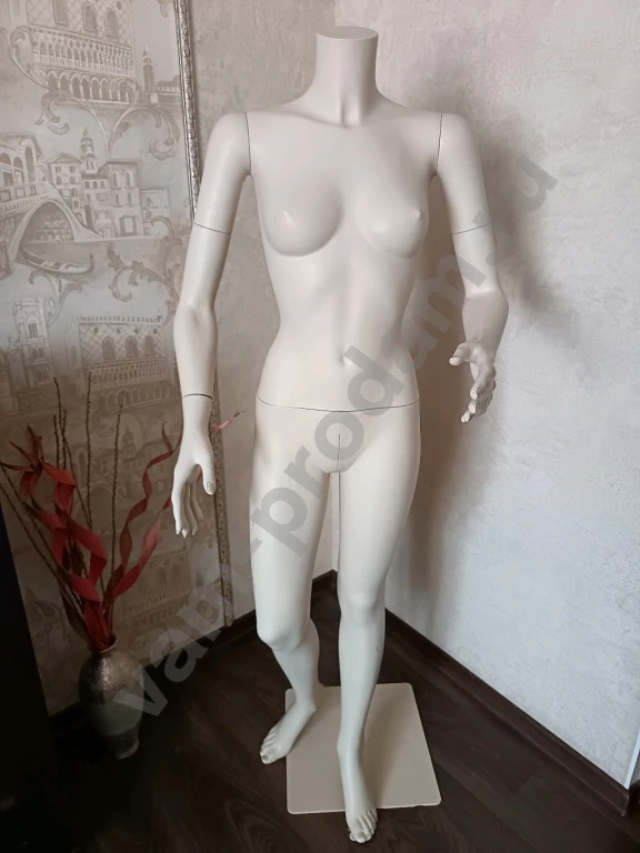 Маникен женский