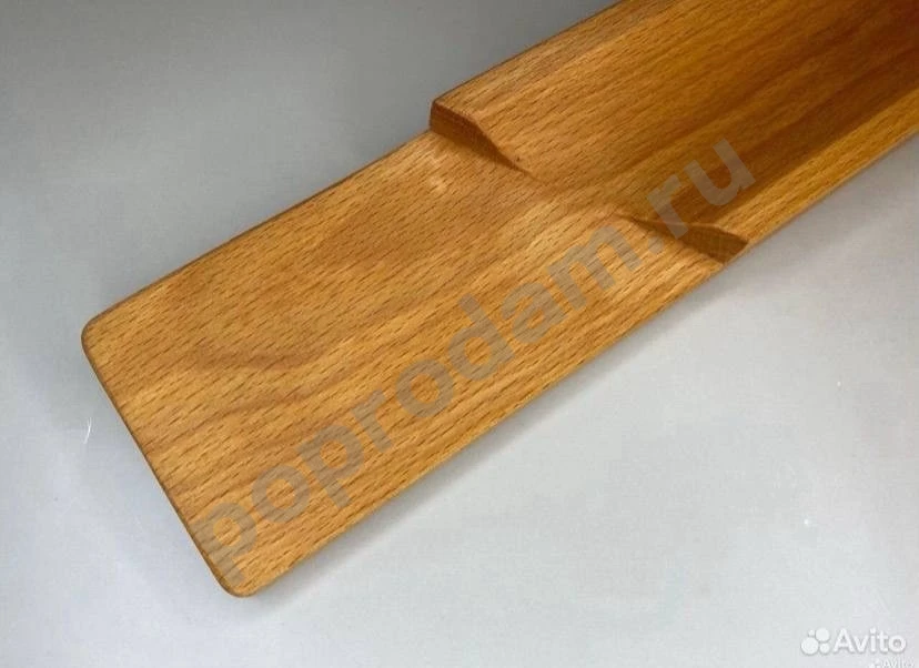 Деревянная доска для сервировки и нарезки