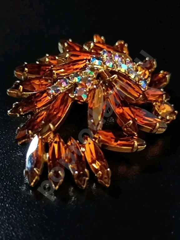 Крупная Брошь. Чехия. Jablonex. Винтаж. Стекло.