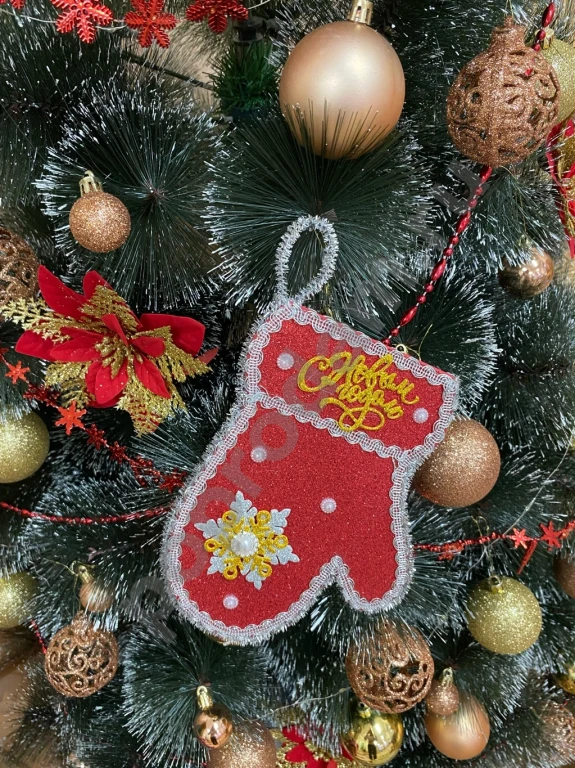 Елочное украшение варежка