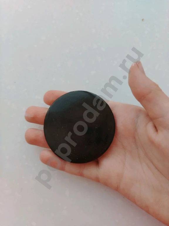 Значёк чёрный