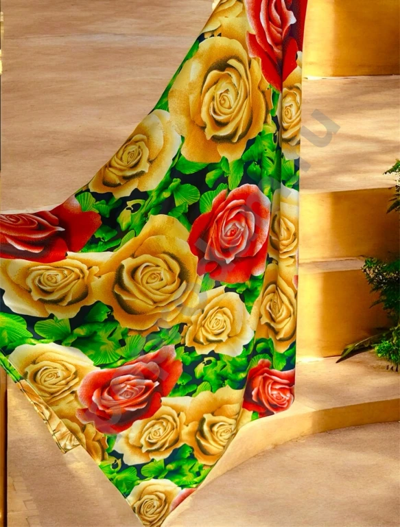 Цветочный платок с разноцветными цветами