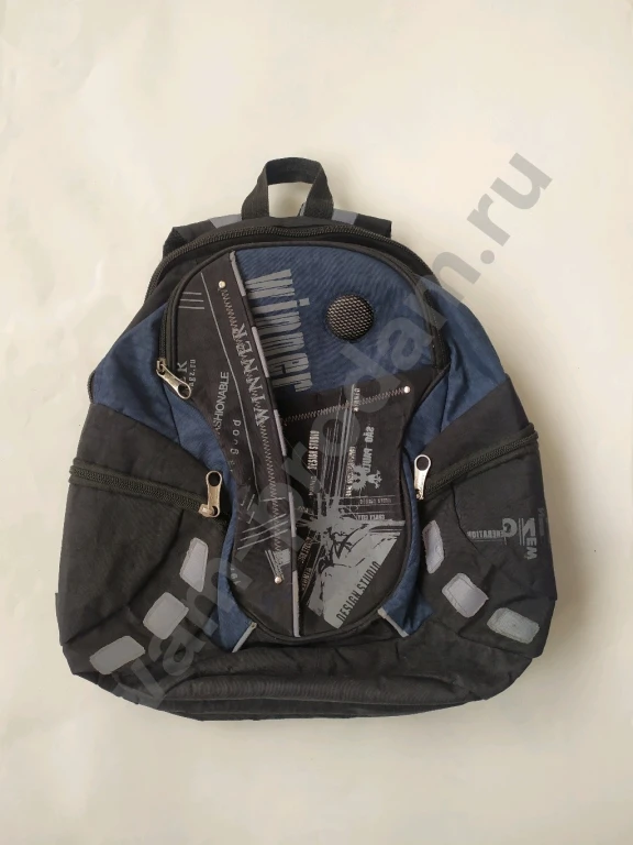РюкзакБ/у, состояние удовлетворительное, есть потёртости, порывы.