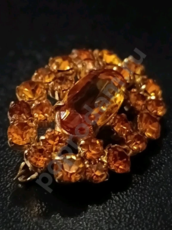 Брошь. Винтаж. Стекло.