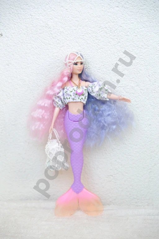 Барби Экстра 2 на теле русалки.