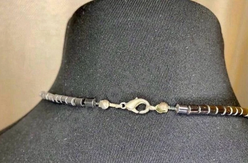 Винтажные бусы колье из сердолика и гематита