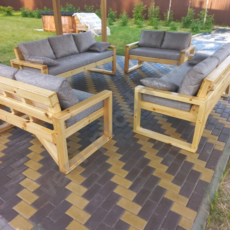 Подушки для диванов , уличной и садовой мебели