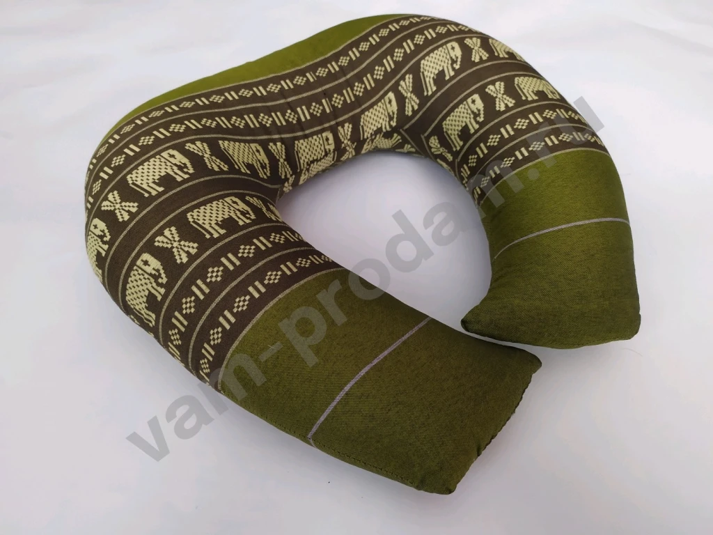 Подушка для шеи в самолетБ/у, состояние отличное.