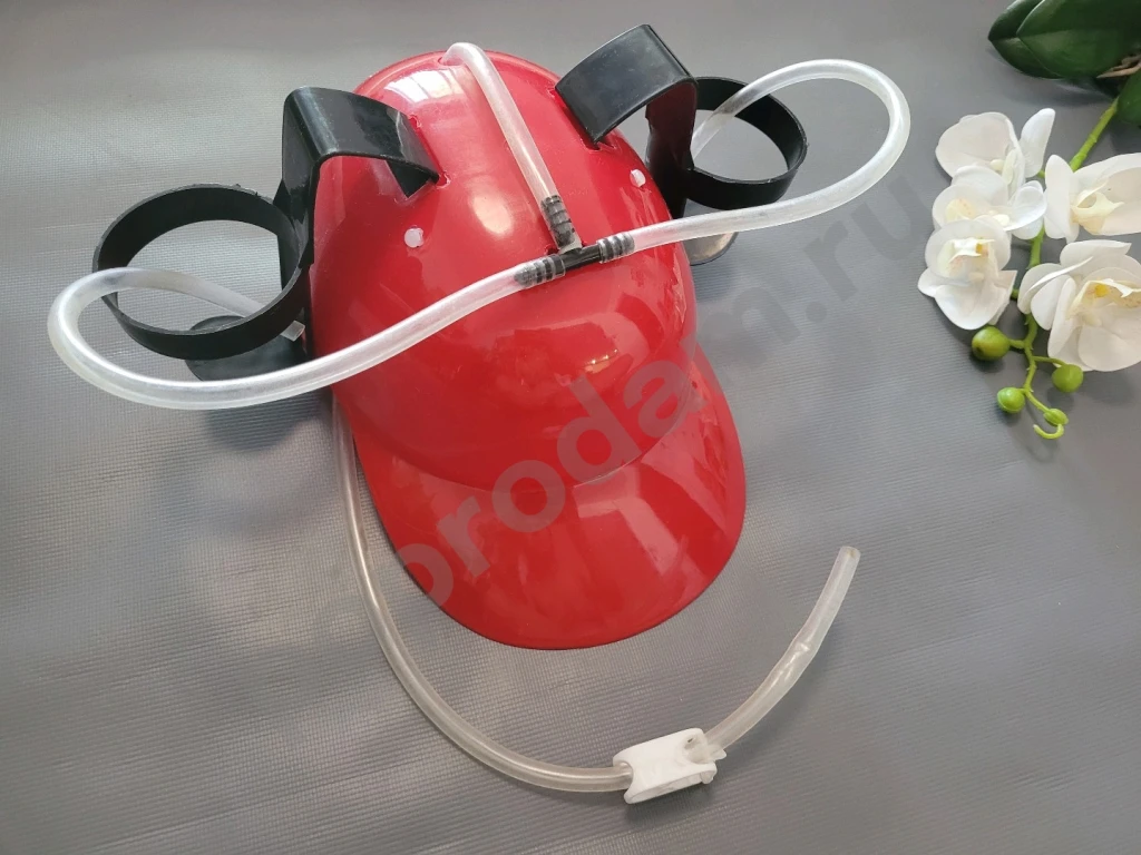 Каска для вечеринок пива красная