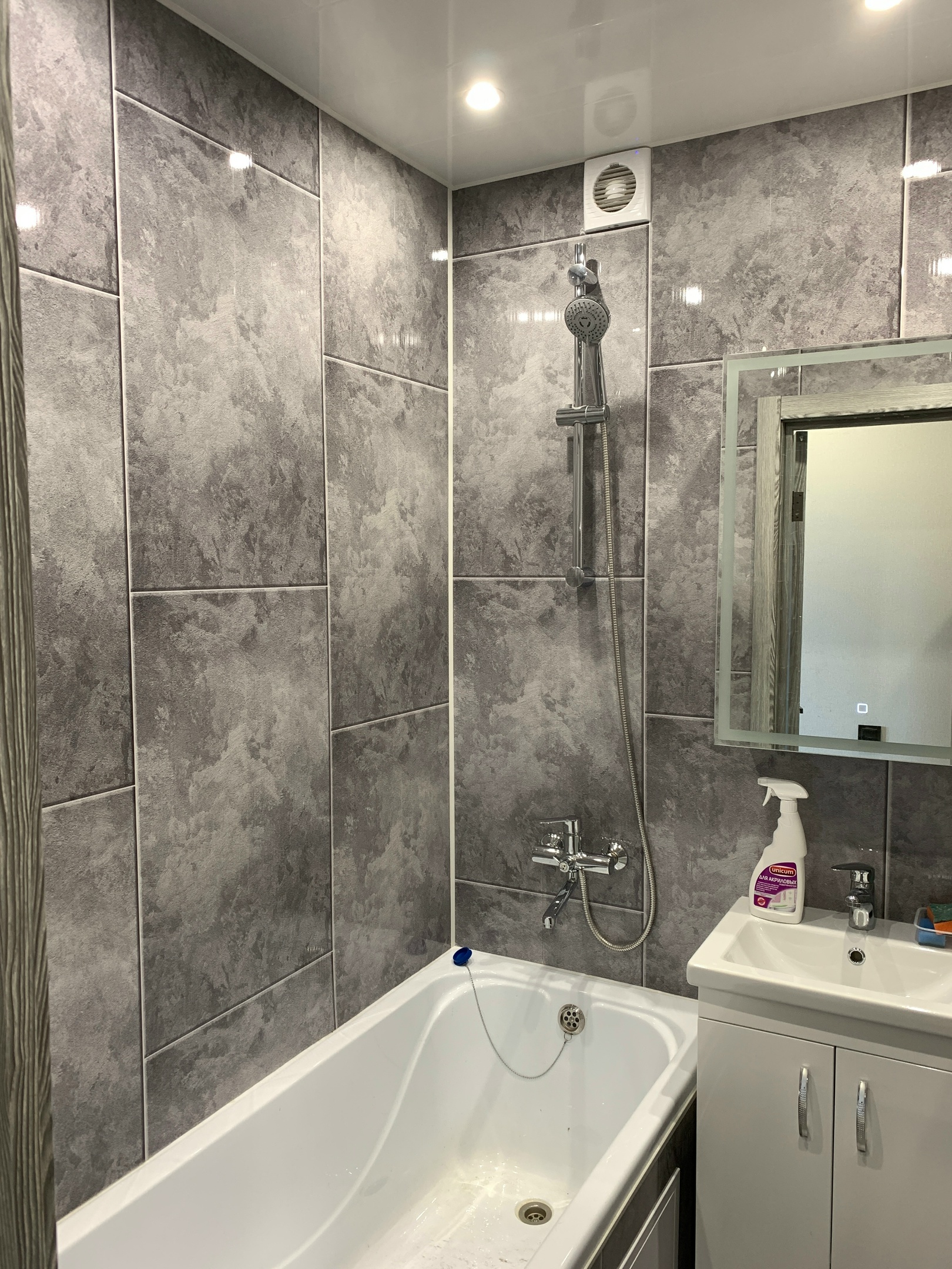 Ремонт ванных комнат, санузлов: Ванная панелями (вместе с материалом)