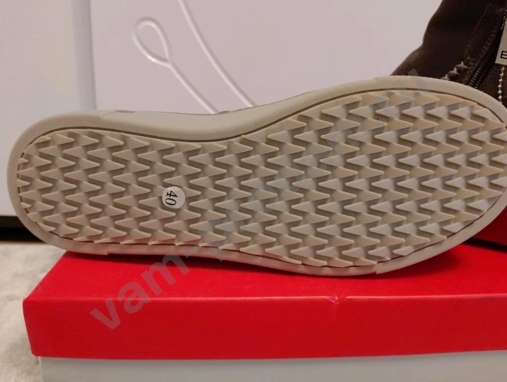 Женская обувь зимния EVITA