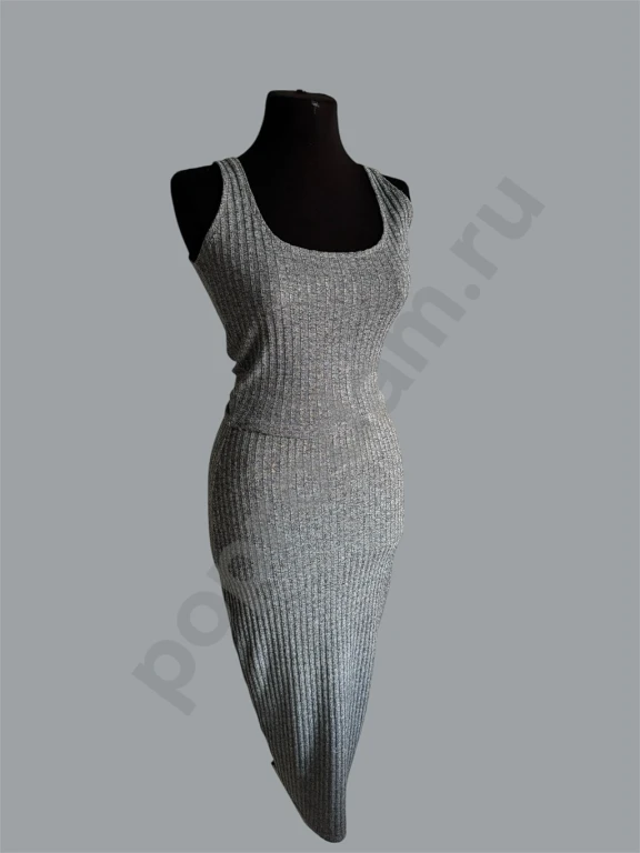 Блестящий женский костюм с юбкой и кроп топом