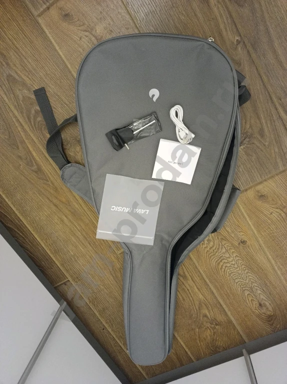 Гитара трансакустическая