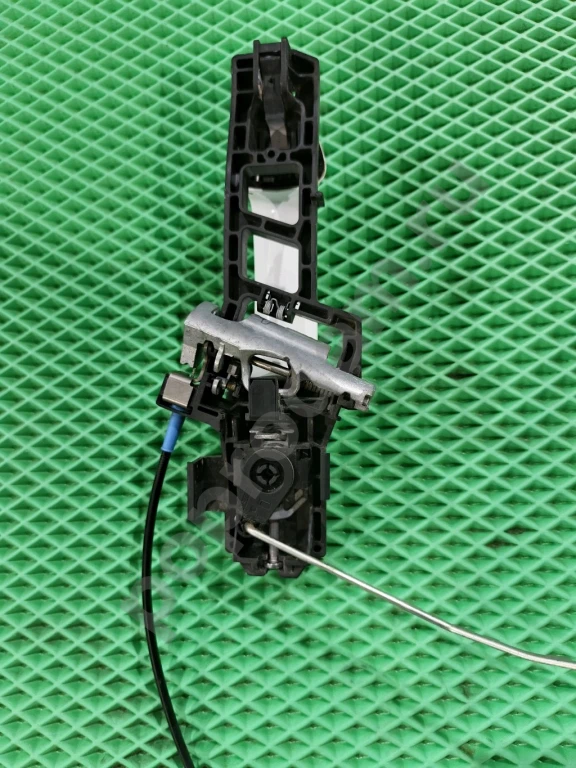 Передняя левая ручка двери форд экоспорт , фиеста