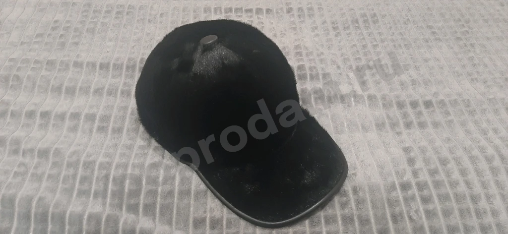 Бейсболка из меха нерпы , зимняя размер 56-57