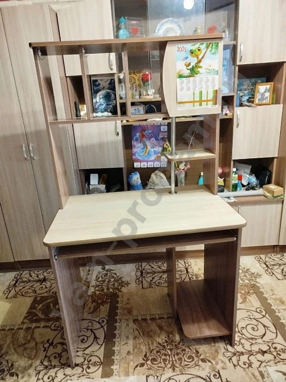 Письменный стол