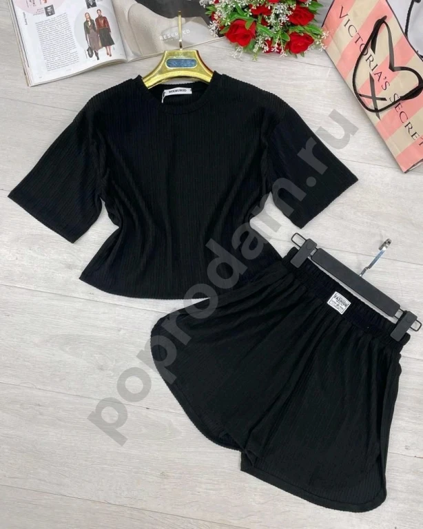 Женский костюм