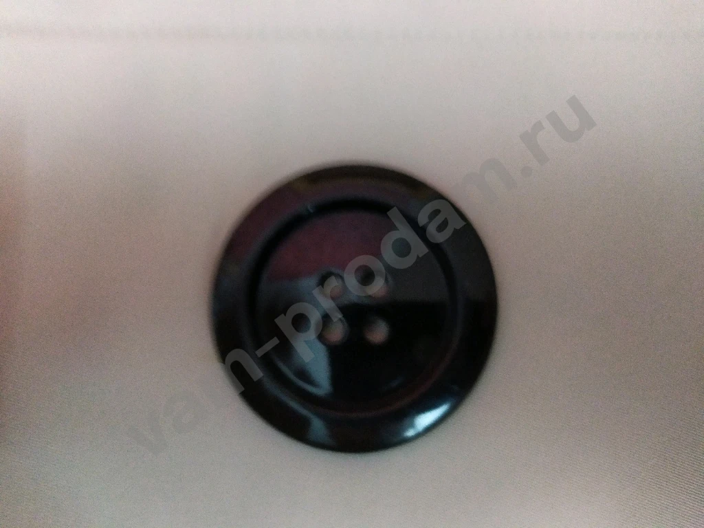 ПуговицаДиаметр 5 смЦвет черный. Подходит для верхней одежды и сумок. Б/у
