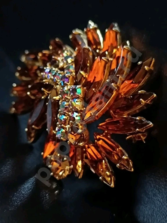 Крупная Брошь. Чехия. Jablonex. Винтаж. Стекло.