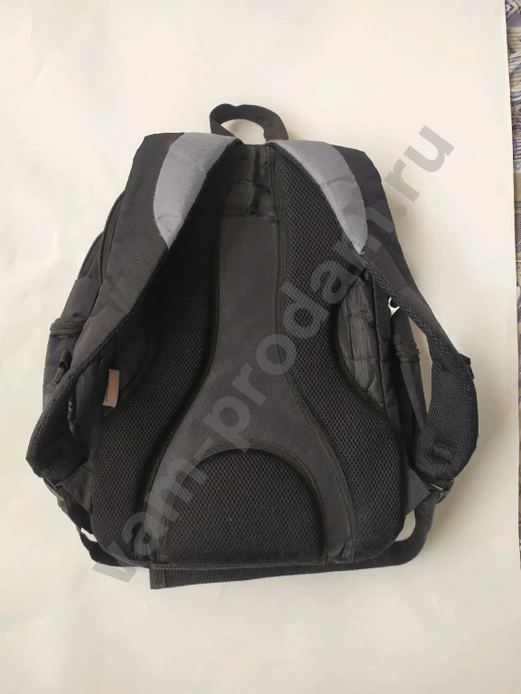РюкзакБ/у, состояние удовлетворительное, есть потёртости, порывы.
