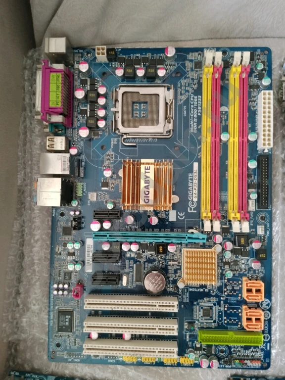 Материнские платы Socket775 DDR2, DDR3