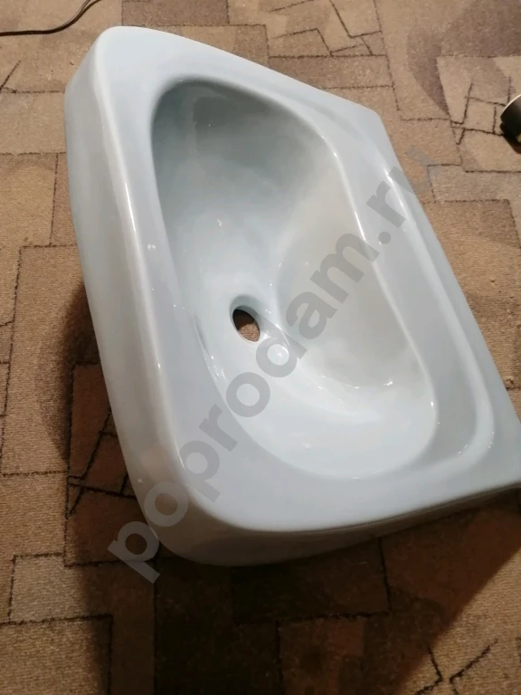 Керамическая раковина, голубая