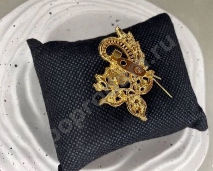 Маленькая золотая брошка цветы брошь цветок