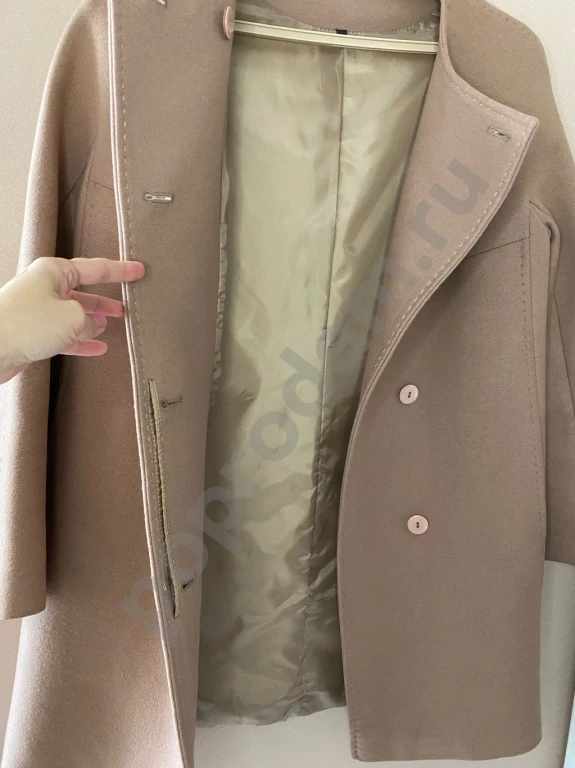 Пудровое пальто с круглым воротом 46-48