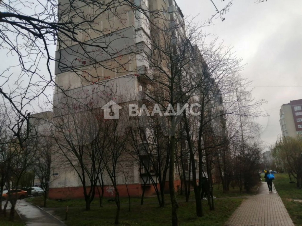 3-к квартира, 65 кв.м, 1/10 эт.