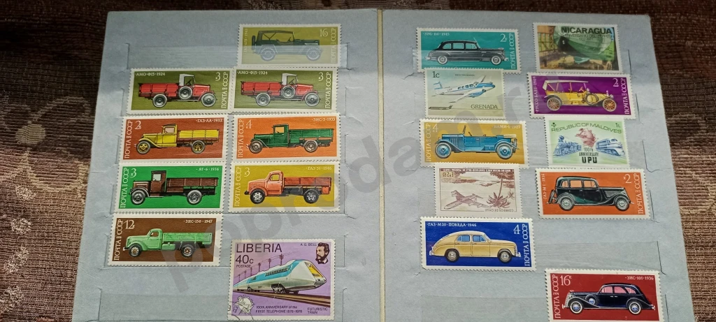 Альбом с марками разная тематика.