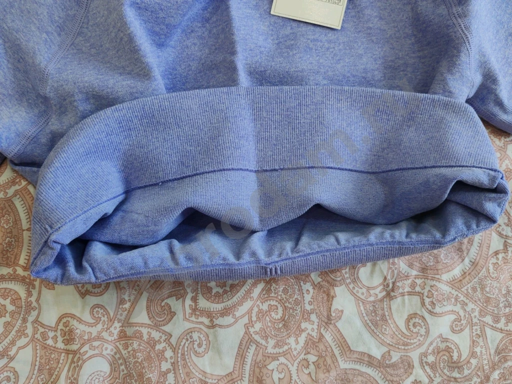 Спортивный топ