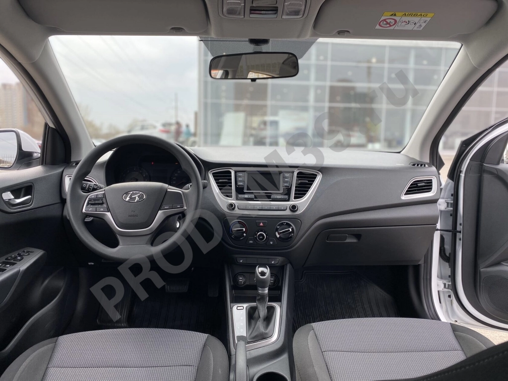 Аренда автомобиля Hyundai Solaris, автомат, 1.6 л